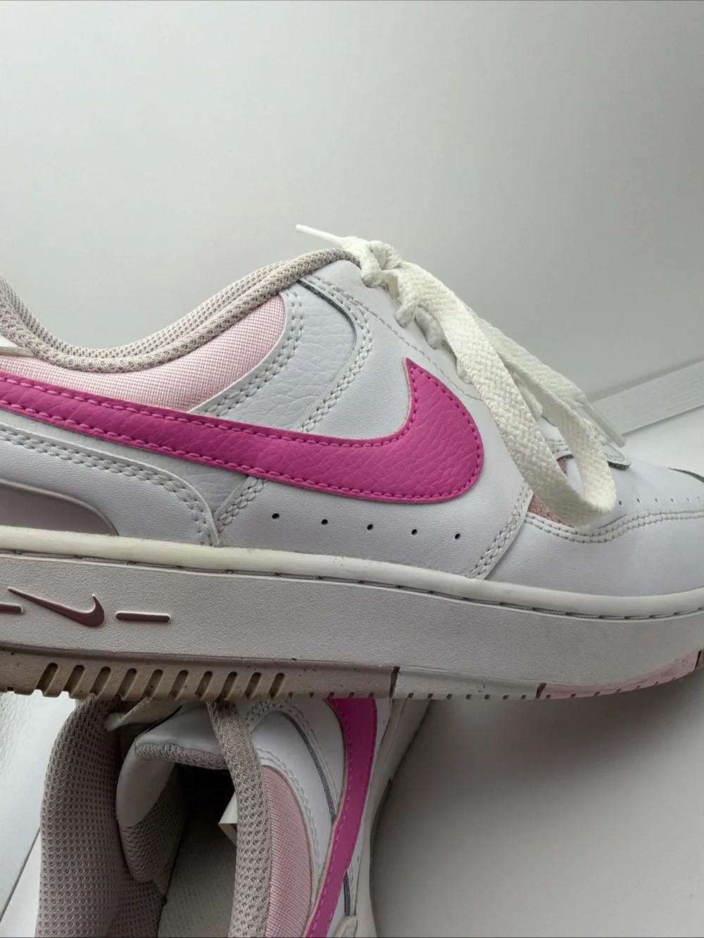 Nike classic low